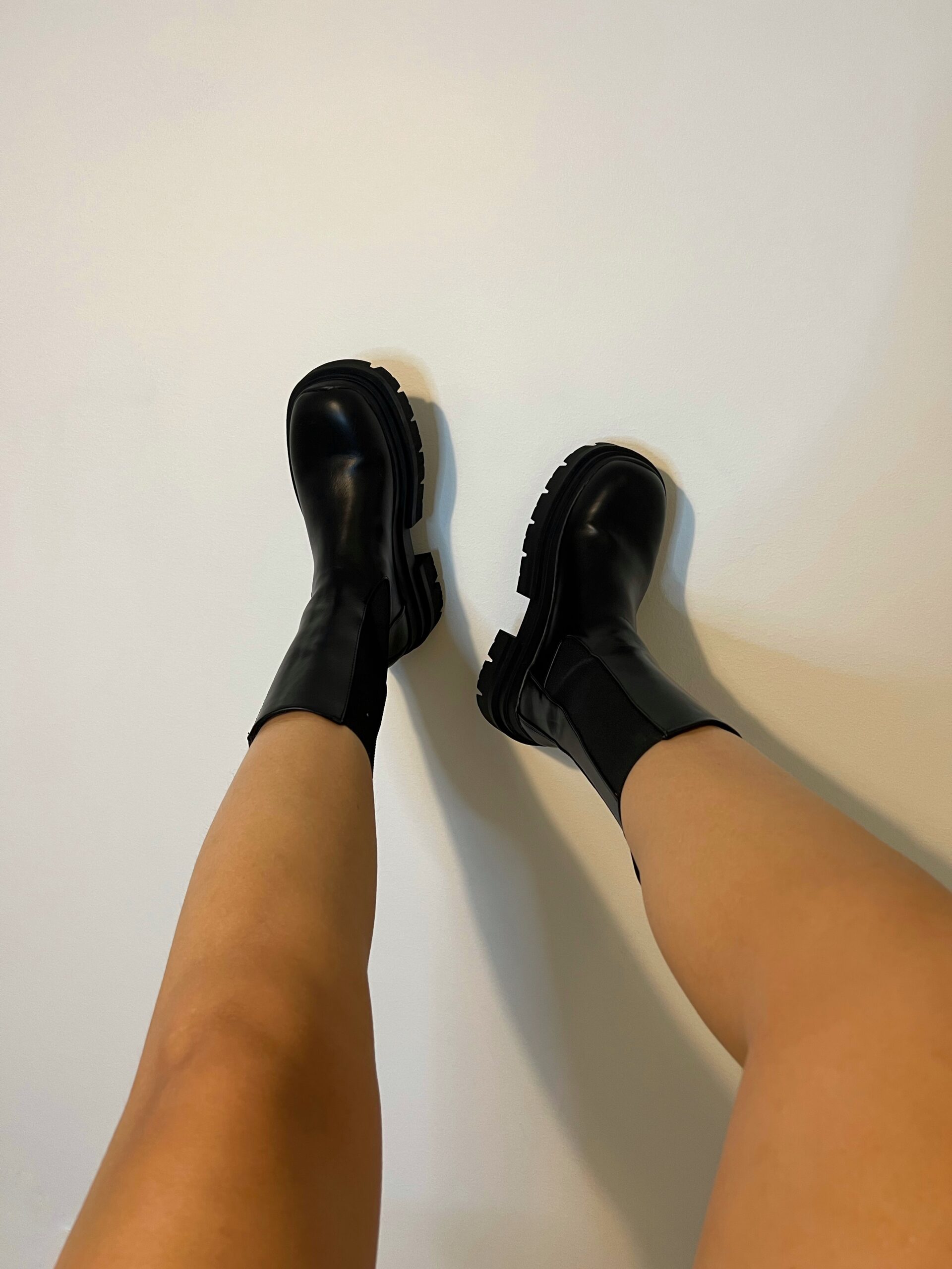 chunky boots for fall, black boots, fall fashion 2021